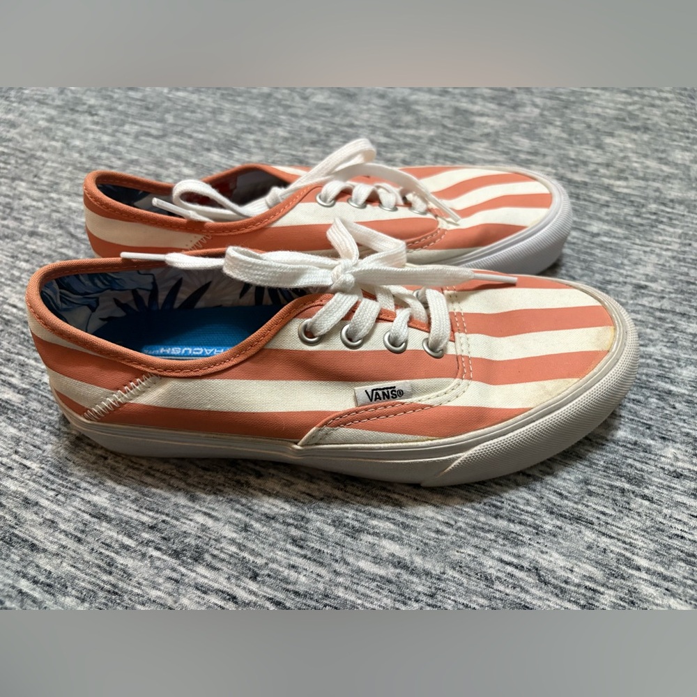 Vans Striped Ladies Size 7 - Picture 7 of 8